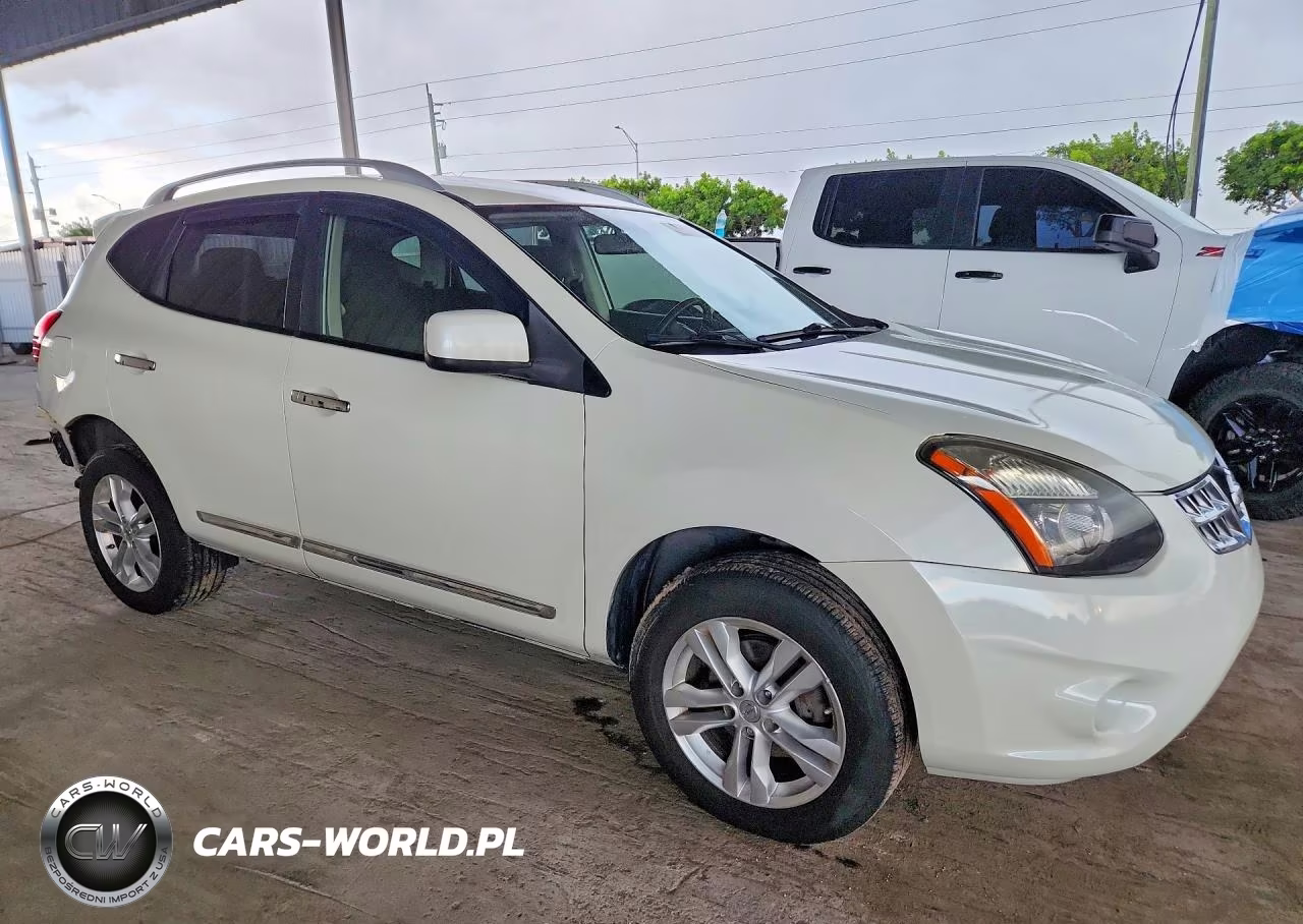 2013 Nissan Rogue S VIN:JN8AS5MV5DW649642 - 4