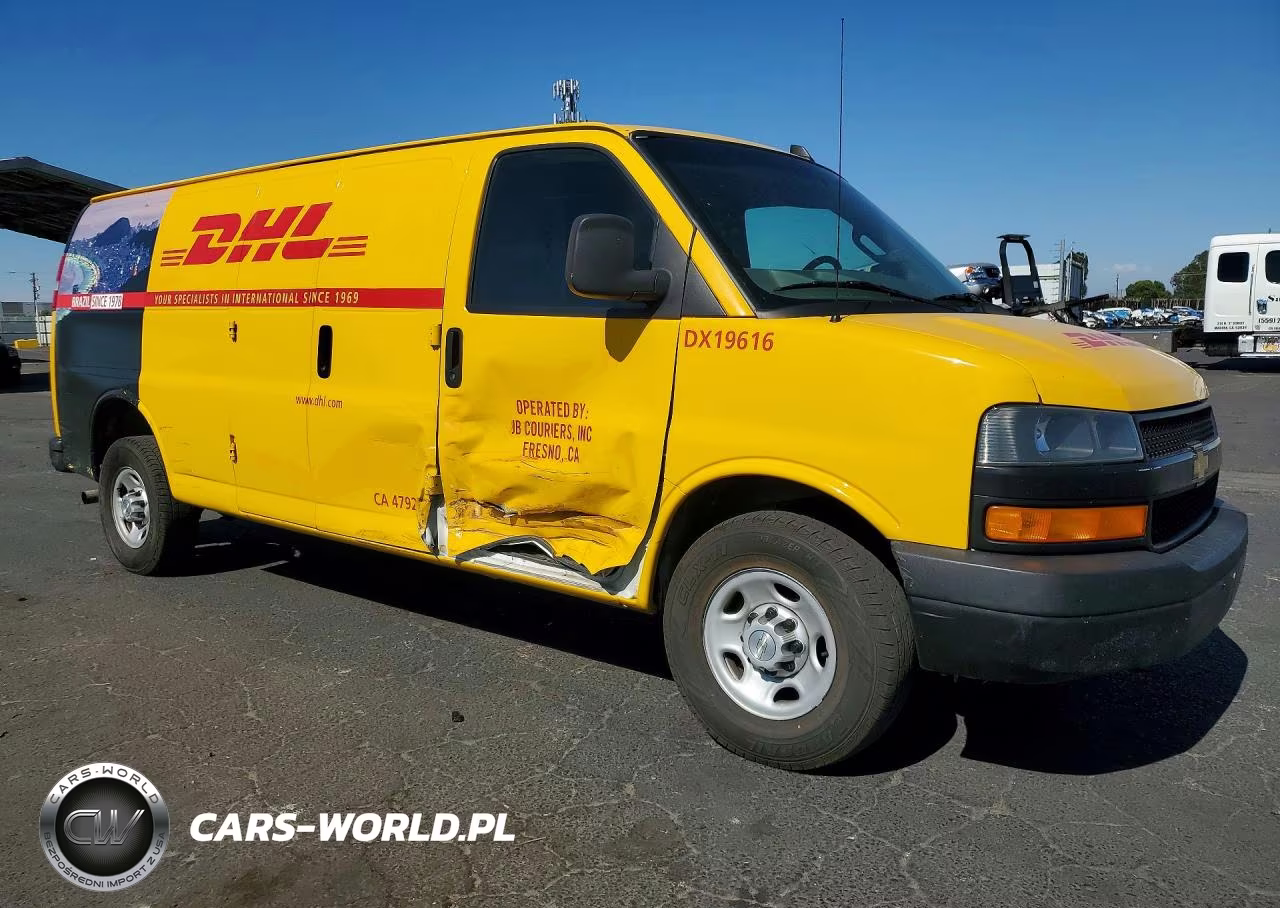 2018 Chevrolet Express 2500 Delivery Van VIN:1GCWGBFP4J1325011 - 4