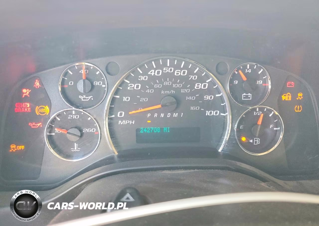 2018 Chevrolet Express 2500 Delivery Van VIN:1GCWGBFP4J1325011 - 9
