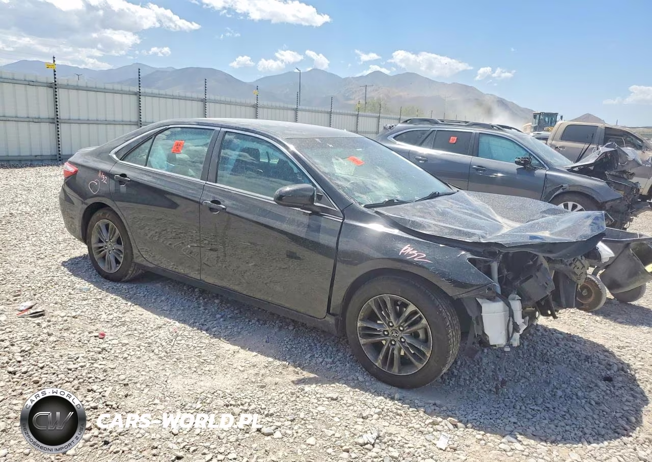 2016 Toyota Camry Se VIN:4T1BF1FK5GU257630 - 4