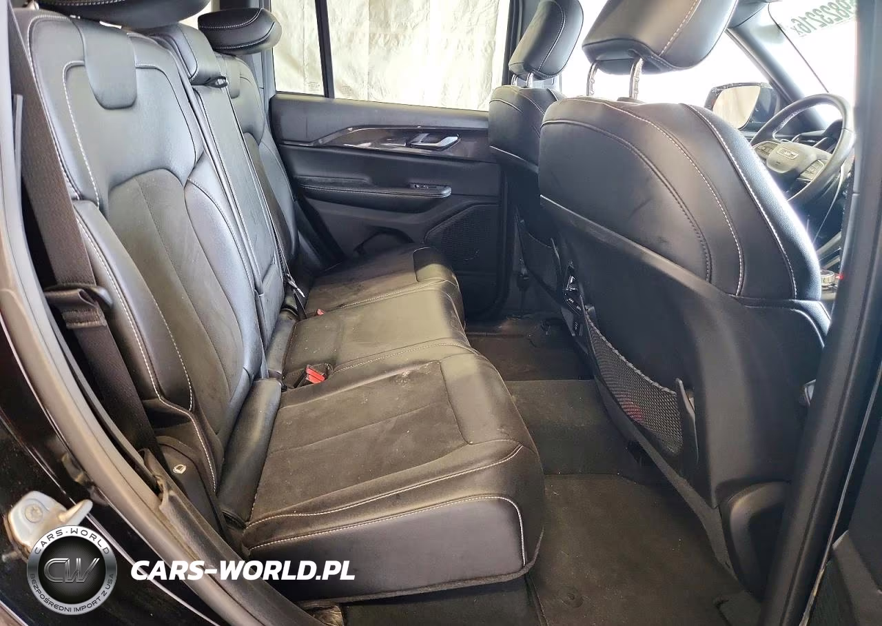 2023 Jeep Grand Cherokee Laredo VIN:1C4RJHAG0PC543890 - 11