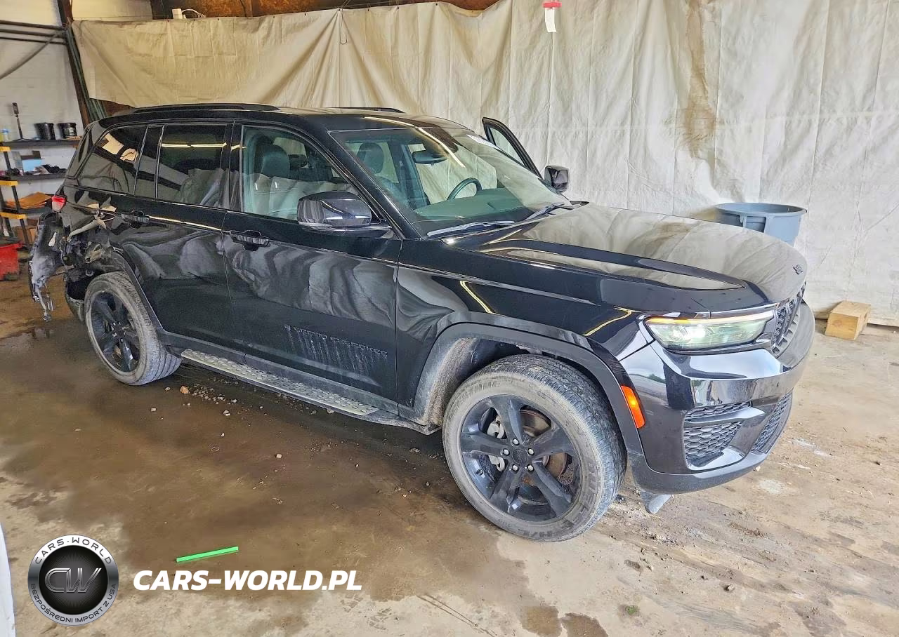 2023 Jeep Grand Cherokee Laredo VIN:1C4RJHAG0PC543890 - 4