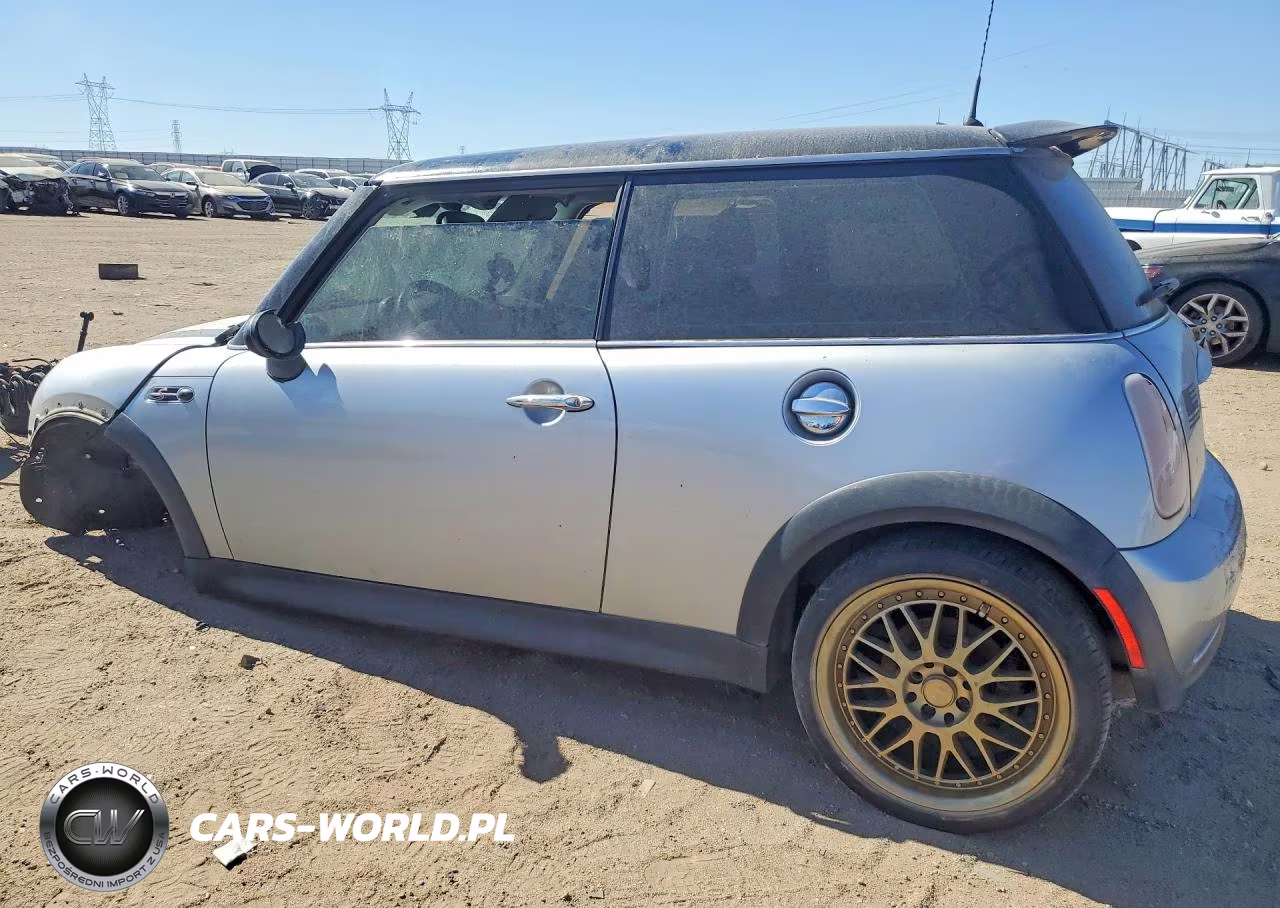2004 Mini Cooper S VIN:WMWRE33424TD76468 - 2