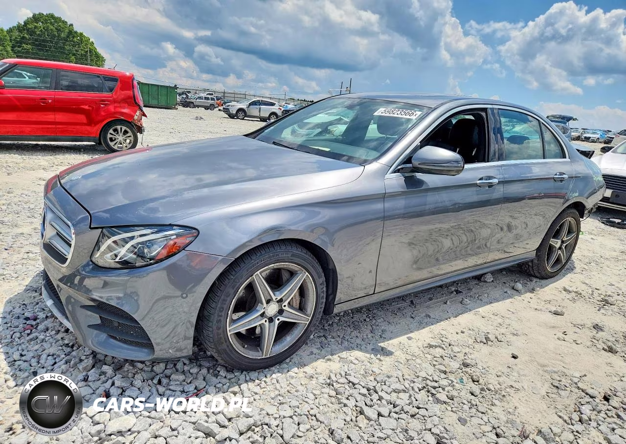 2017 Mercedes-Benz E 300 4Matic – zdjęcie 1 z 12