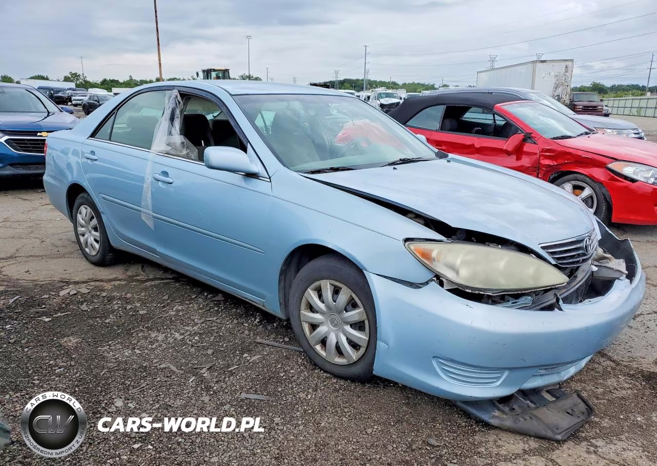 2005 Toyota Camry Le VIN:4T1BE32K85U610654 - 4