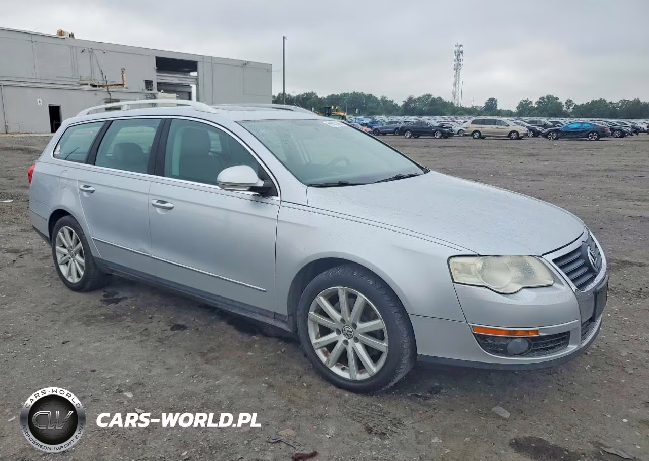 2010 Volkswagen Passat Komfort VIN:WVWXK7AN2AE148425 - 4