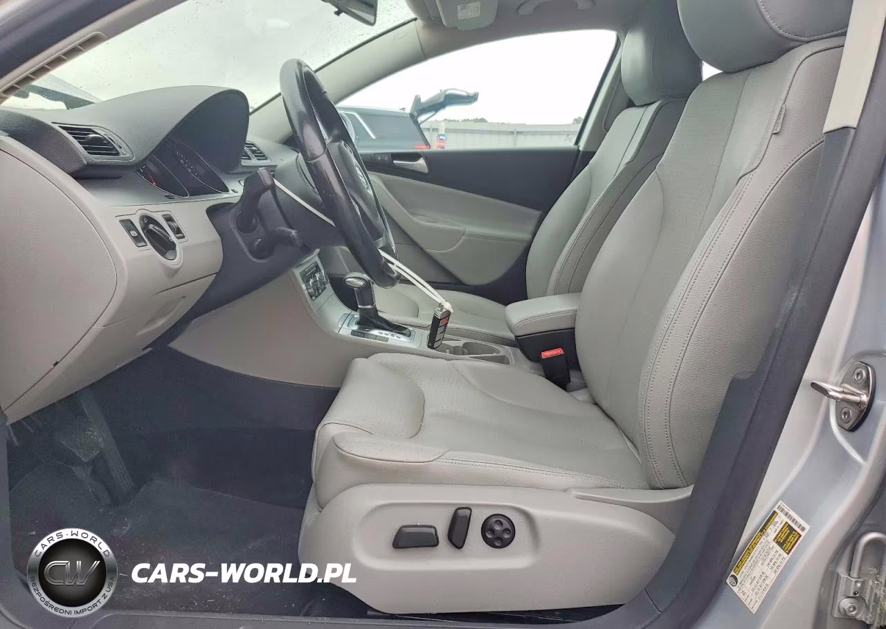 2010 Volkswagen Passat Komfort VIN:WVWXK7AN2AE148425 - 7
