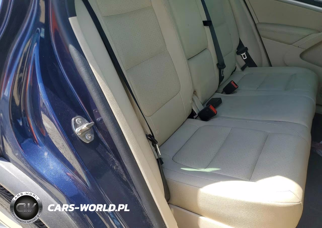 2016 Volkswagen Tiguan S VIN:WVGBV7AX4GW060123 - 11