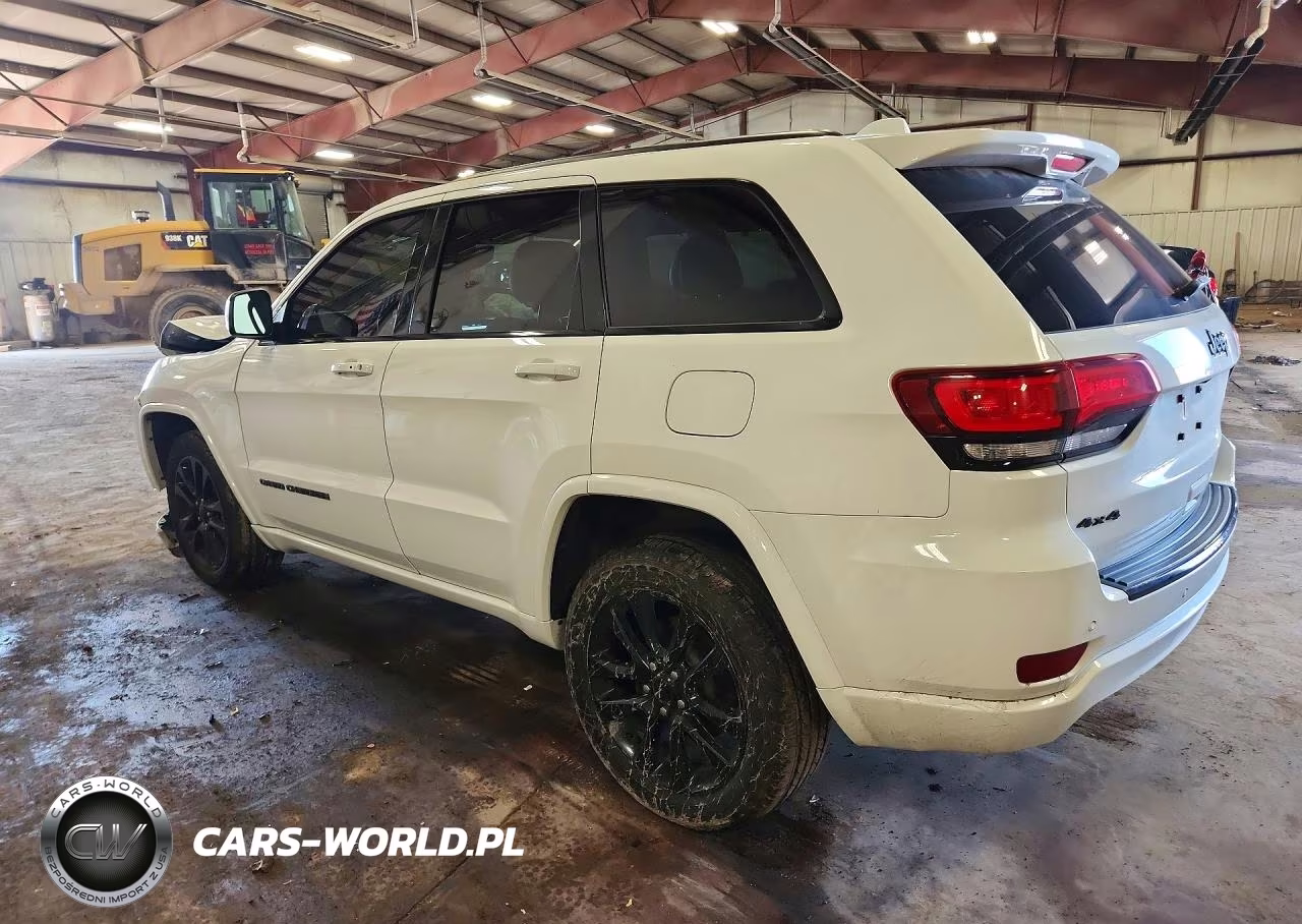 2018 Jeep Grand Cherokee Laredo VIN:1C4RJFAG3JC360169 - 2