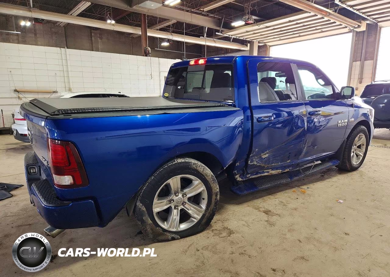2018 Ram 1500 Sport VIN:1C6RR7MT7JS172212 - 3
