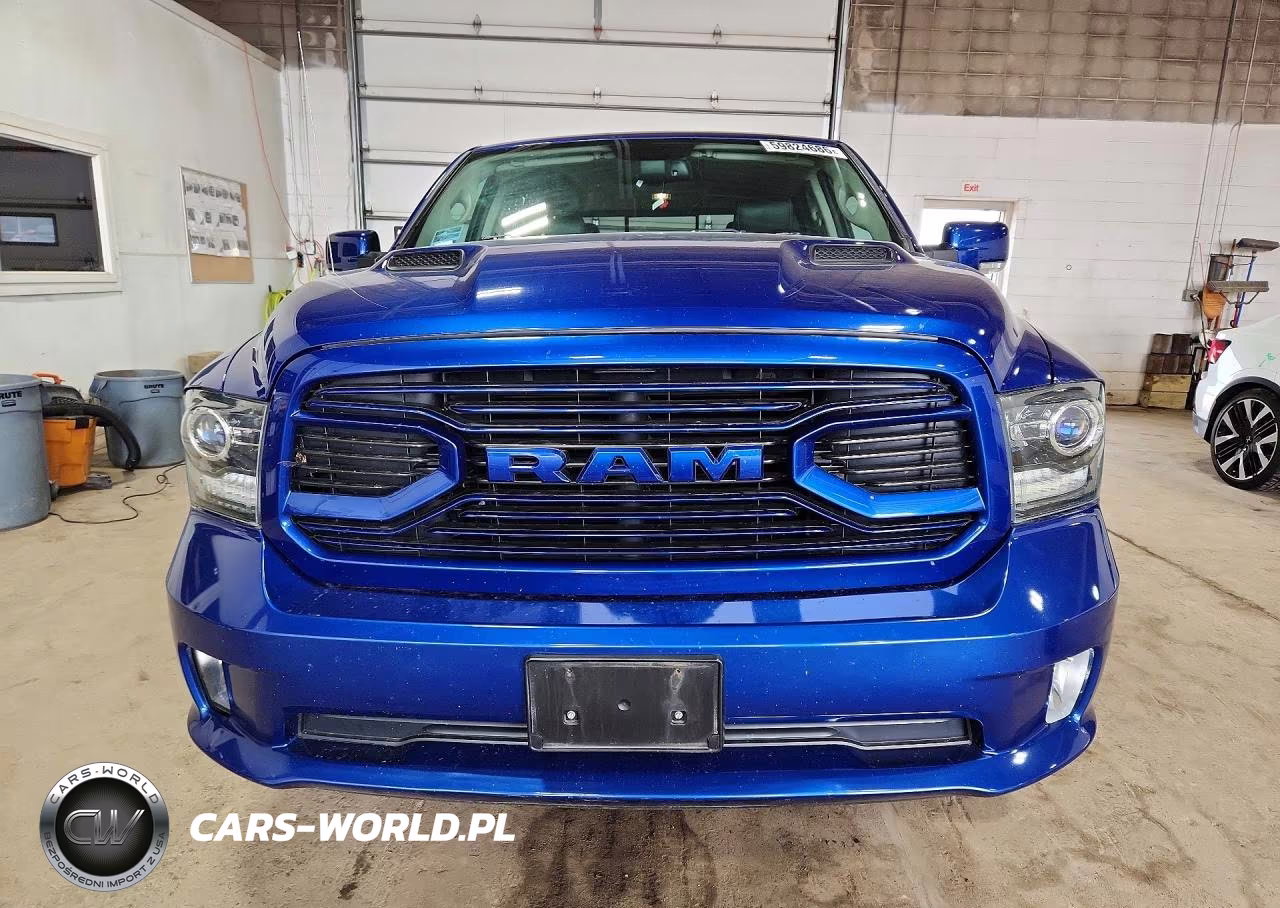 2018 Ram 1500 Sport VIN:1C6RR7MT7JS172212 - 5