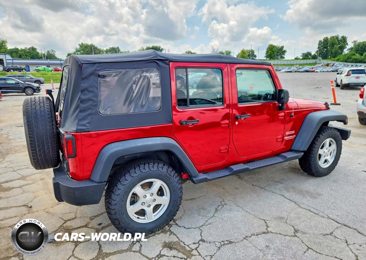 2011 Jeep Wrangler Unlimited Sport VIN:1J4BA3H1XBL609256 - 3