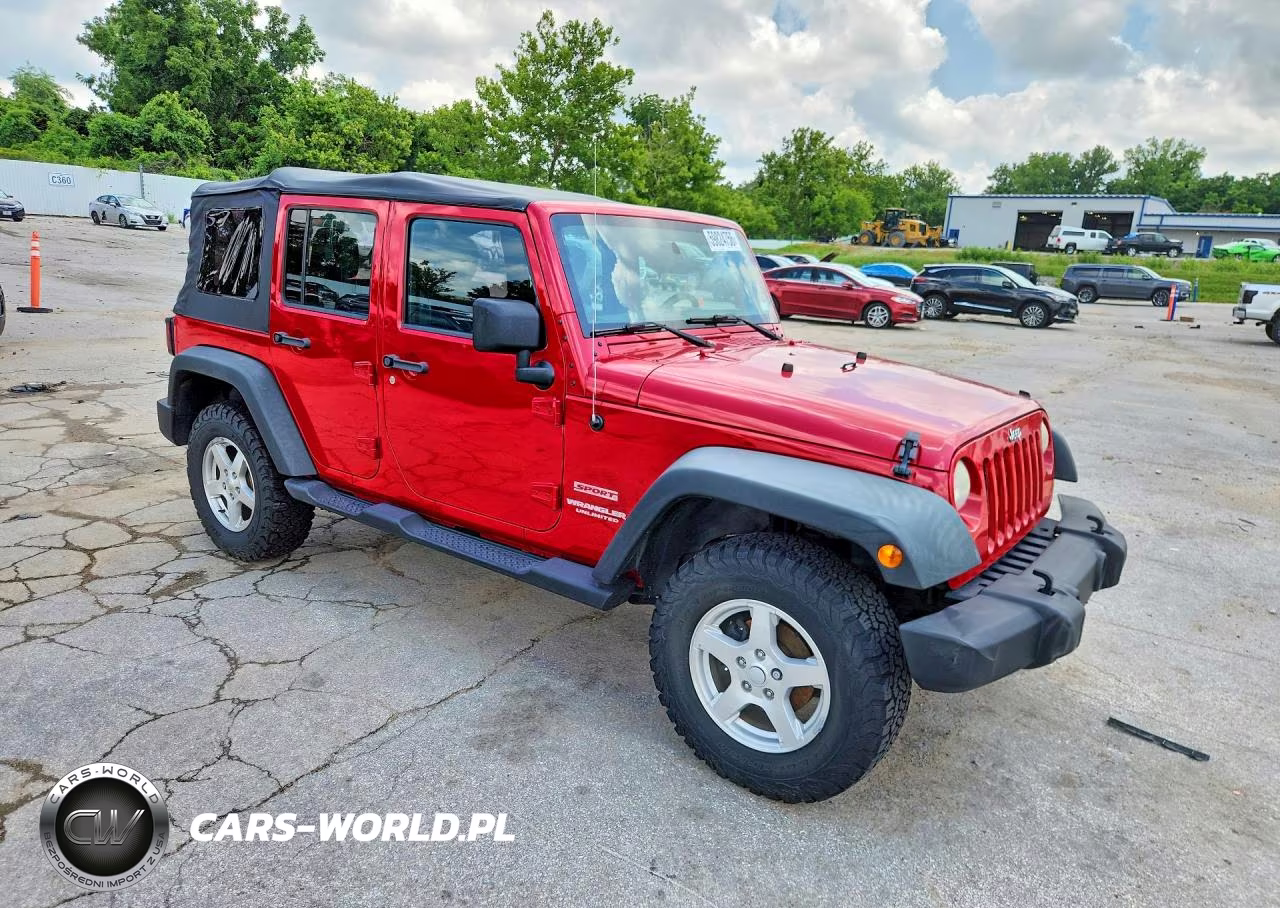 2011 Jeep Wrangler Unlimited Sport VIN:1J4BA3H1XBL609256 - 4