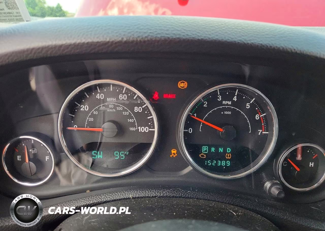 2011 Jeep Wrangler Unlimited Sport VIN:1J4BA3H1XBL609256 - 9