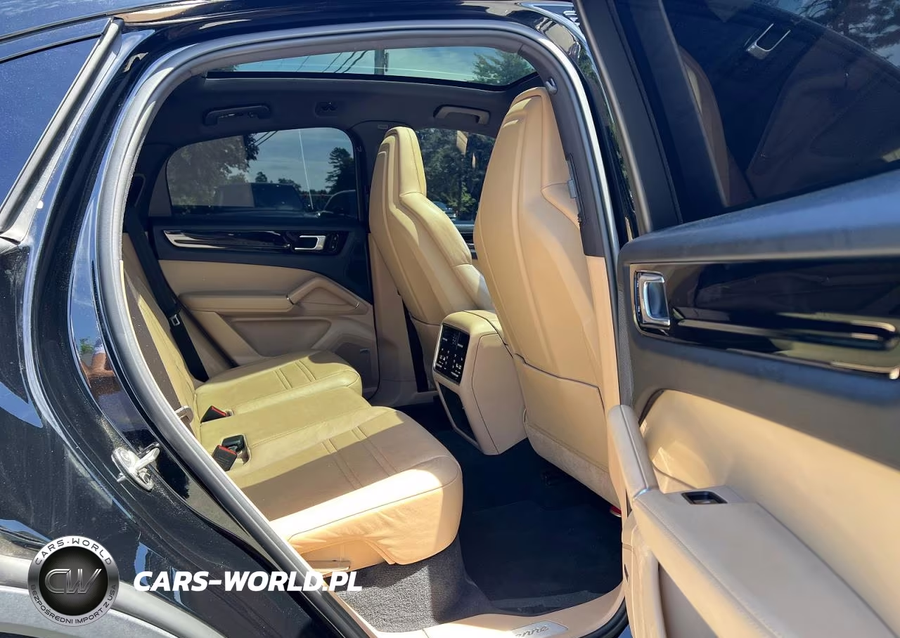 2020 Porsche Cayenne Coupe VIN:WP1BA2AY2LDA46687 - 6