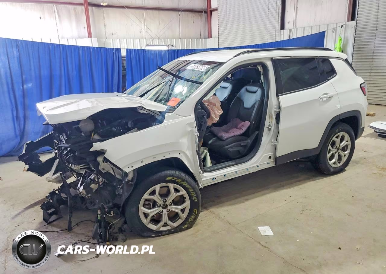 2024 Jeep Compass Latitude – zdjęcie 1 z 14