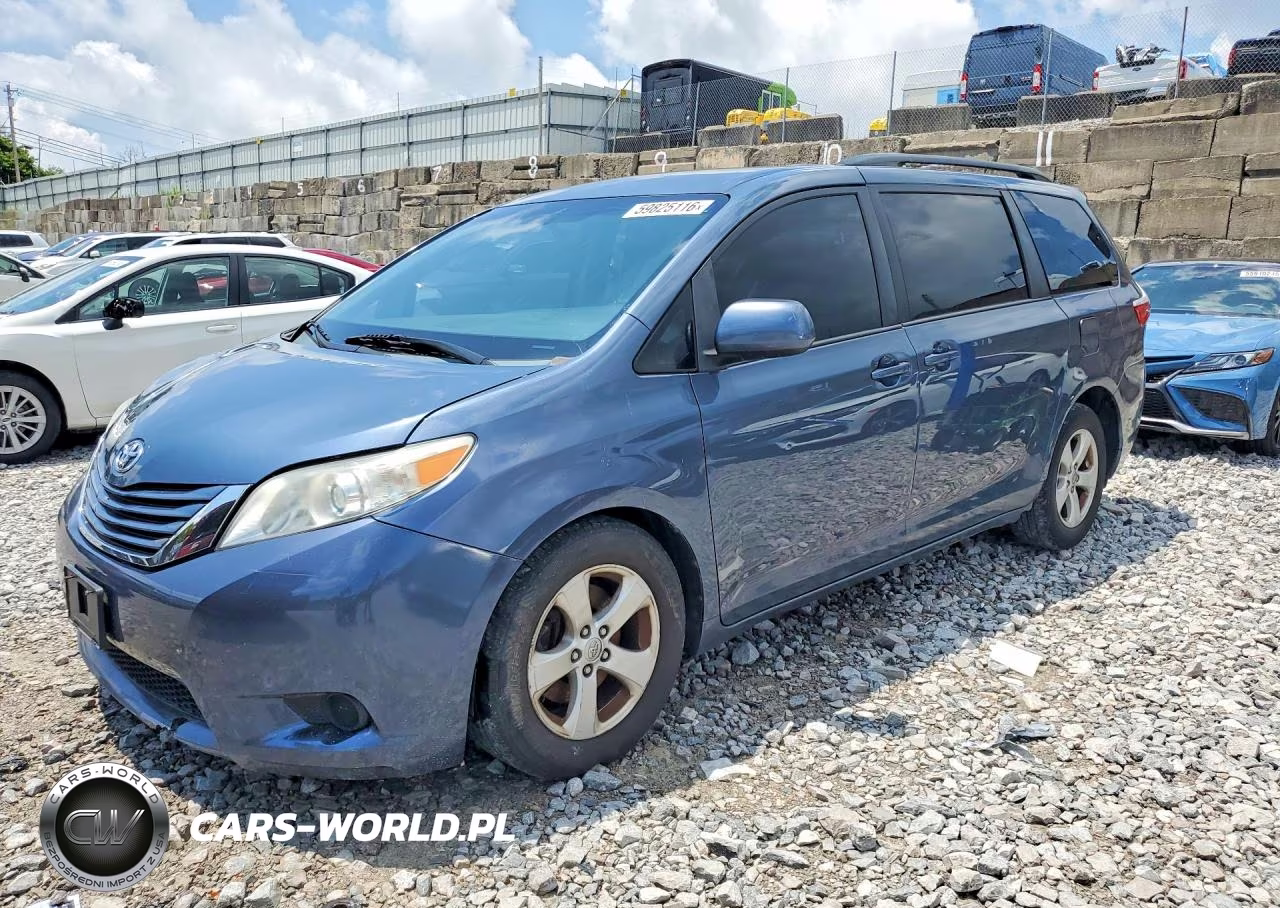 2015 Toyota Sienna Le