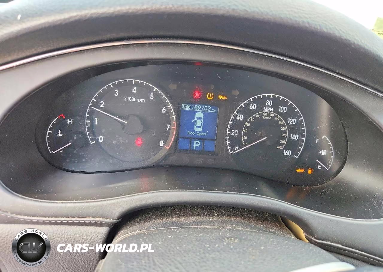 2011 Hyundai Genesis 3.8L VIN:KMHGC4DE1BU138379 - 9