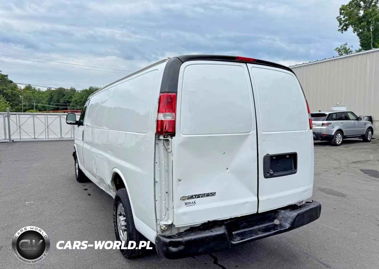2019 Chevrolet Express G2500 VIN:1GCWGBFB2K1196904 - 2