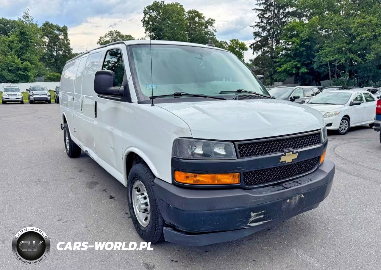 2019 Chevrolet Express G2500 VIN:1GCWGBFB2K1196904 - 4