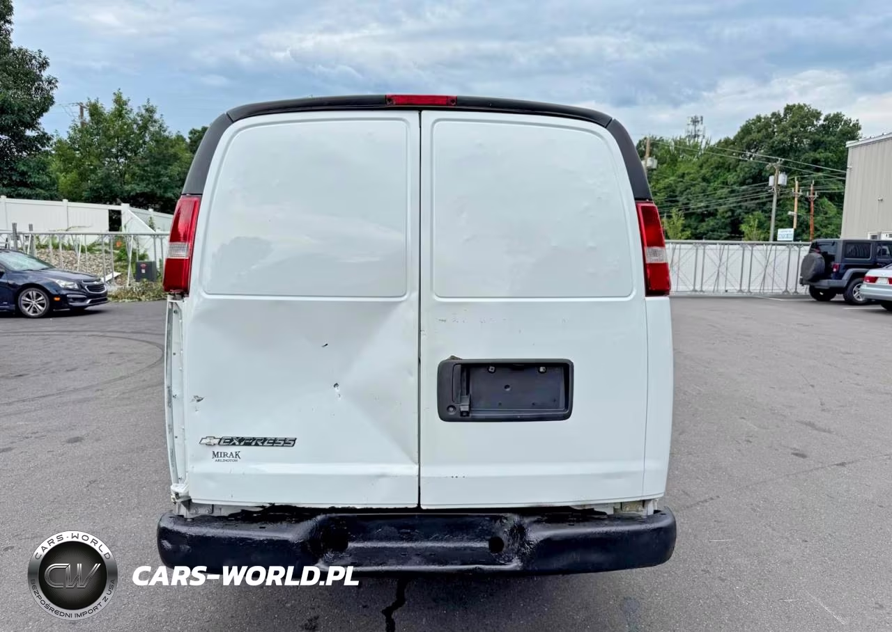 2019 Chevrolet Express G2500 VIN:1GCWGBFB2K1196904 - 5