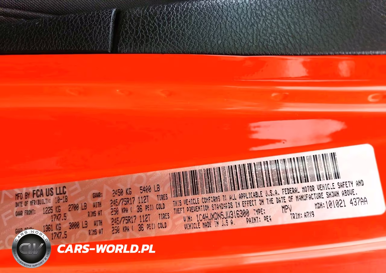 2018 Jeep Wrangler Unlimited Sport VIN:1C4HJXDN5JW316300 - 13