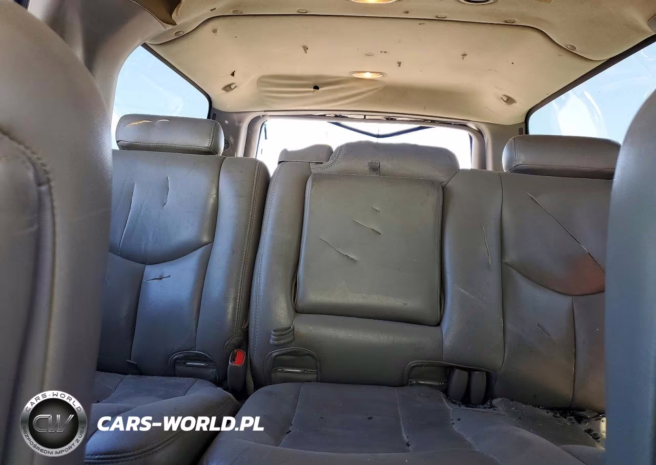 2005 Chevrolet Suburban K1500 VIN:3GNFK16Z15G130296 - 10