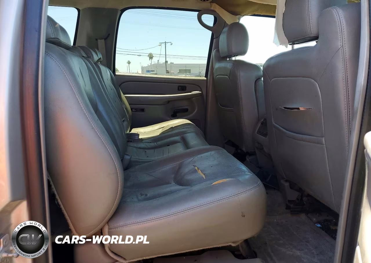 2005 Chevrolet Suburban K1500 VIN:3GNFK16Z15G130296 - 11