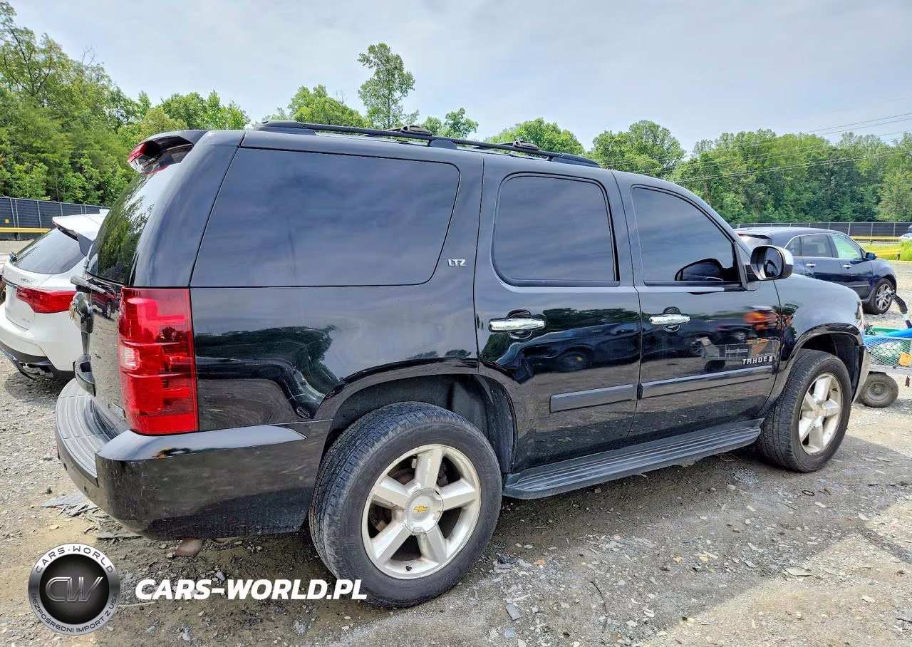 2008 Chevrolet Tahoe K1500 VIN:1GNFK130X8R132090 - 3