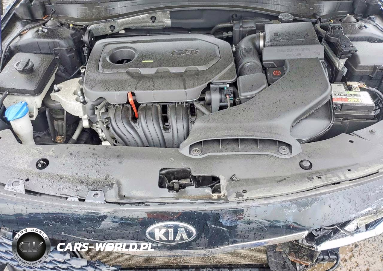 2018 Kia Optima S VIN:5XXGT4L39JG193638 - 11