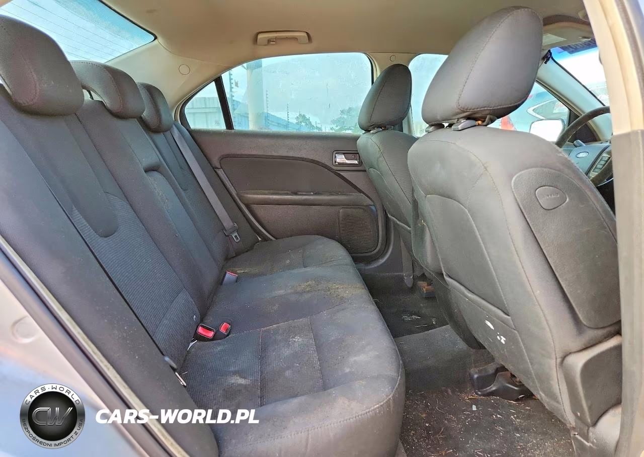 2010 Ford Fusion Se VIN:3FAHP0HA2AR197031 - 10
