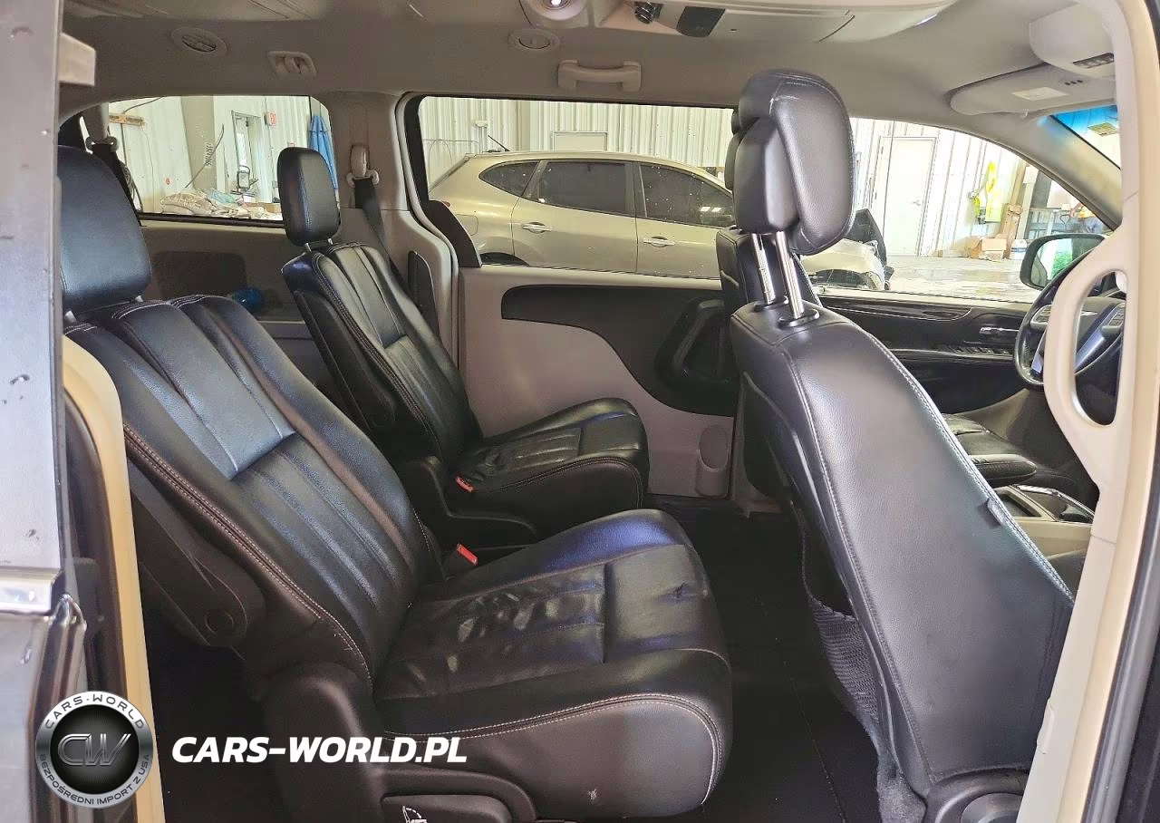 2012 Chrysler Town & Country Touring VIN:2C4RC1BG8CR287175 - 11