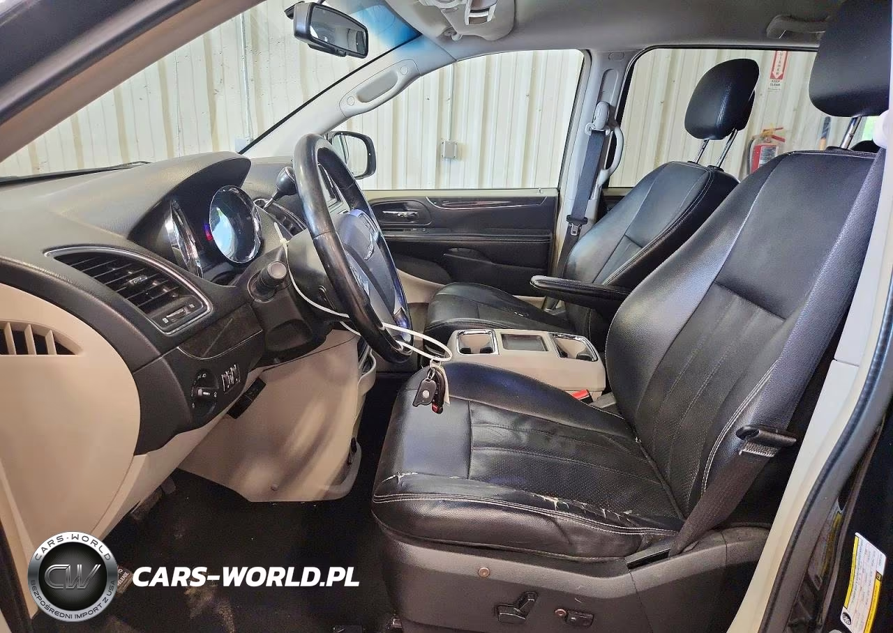 2012 Chrysler Town & Country Touring VIN:2C4RC1BG8CR287175 - 7