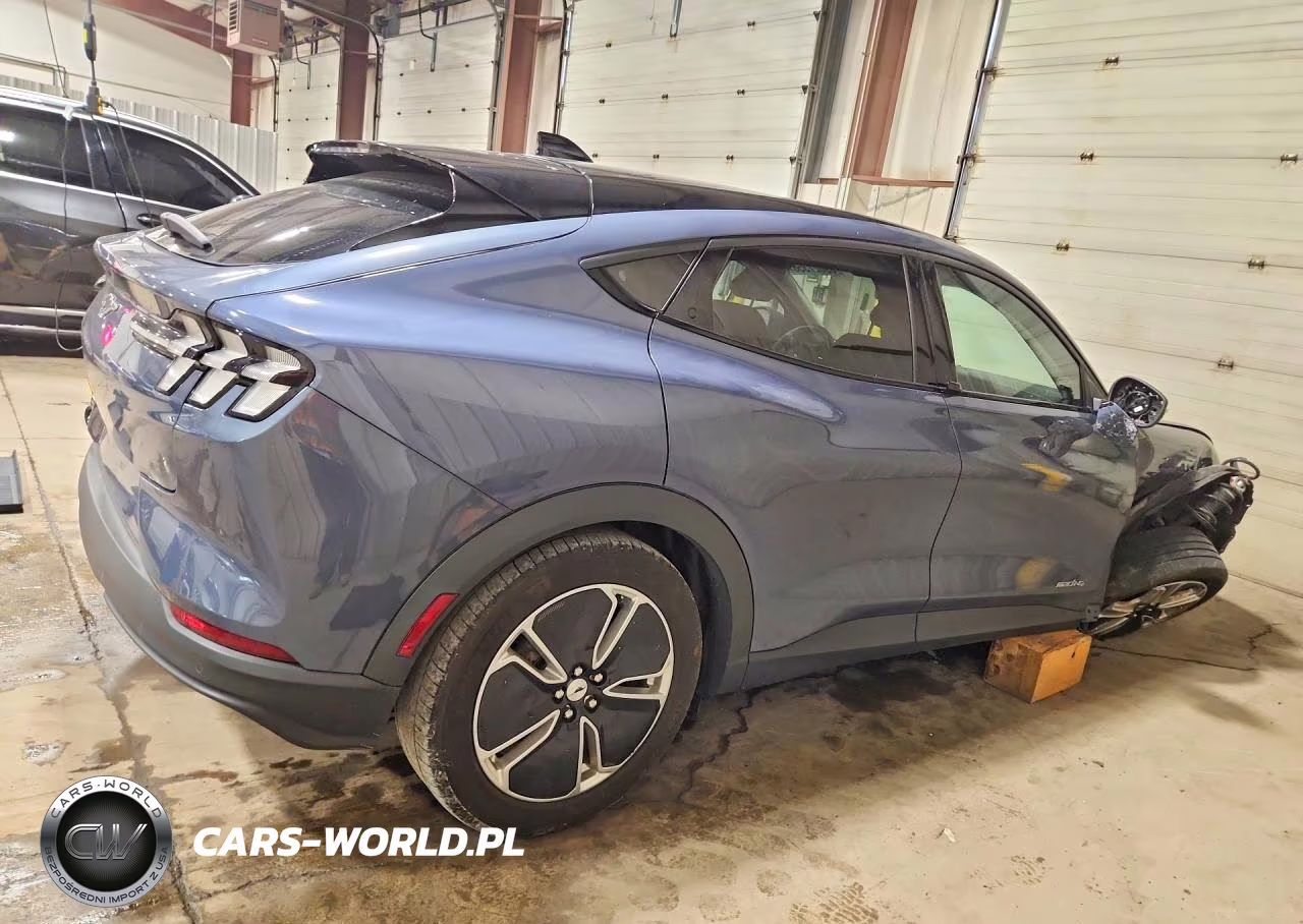 2021 Ford Mustang Mach-E Select VIN:3FMTK1SSXMMA36238 - 3
