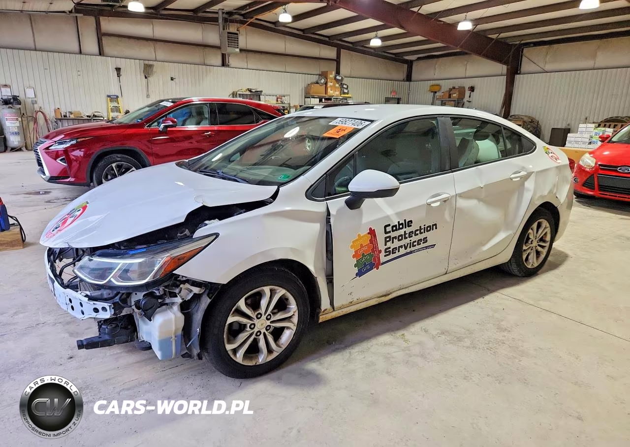 2019 Chevrolet Cruze Ls – zdjęcie 1 z 12