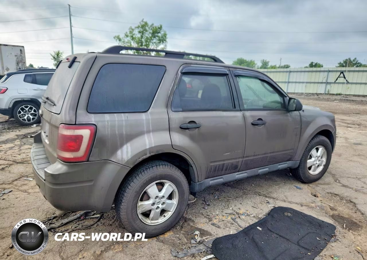 2011 Ford Escape Xlt VIN:1FMCU9D79BKB81969 - 3