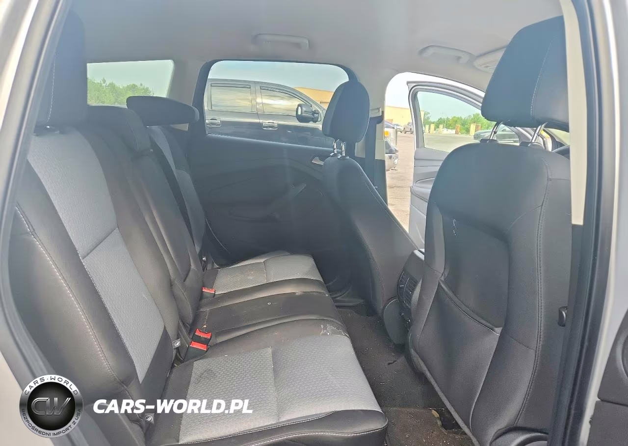 2017 Ford Escape Se VIN:1FMCU9GD0HUC70084 - 10