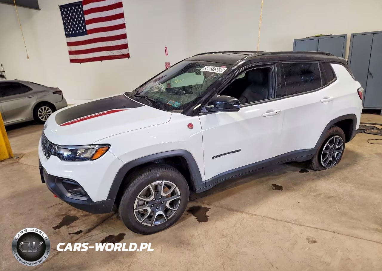 2025 Jeep Compass Trailhawk – zdjęcie 1 z 14