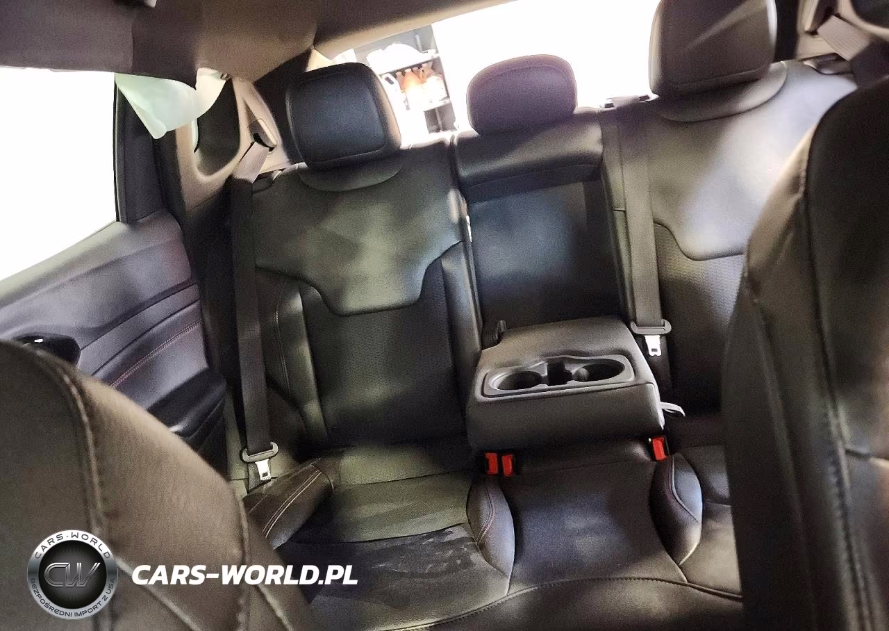 2025 Jeep Compass Trailhawk VIN:3C4NJDDNXST524620 - 10