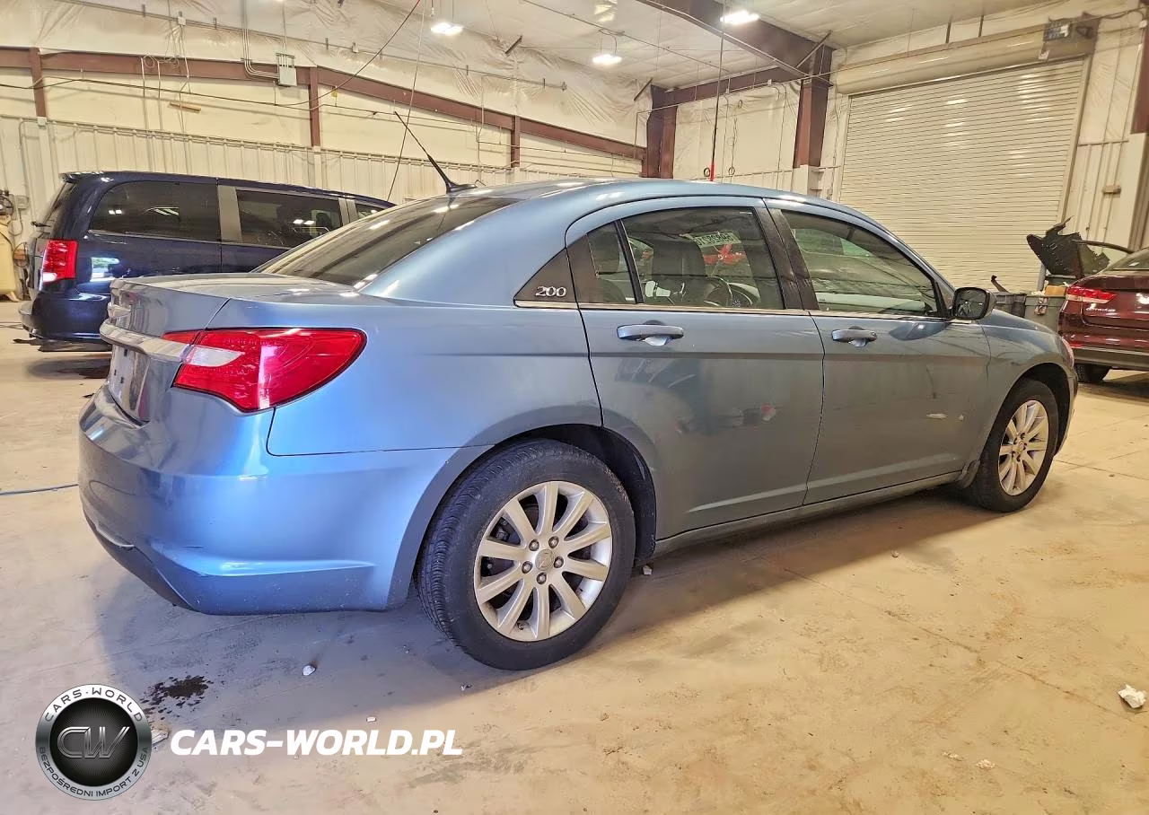 2011 Chrysler 200 Touring VIN:1C3BC1FB5BN535950 - 3