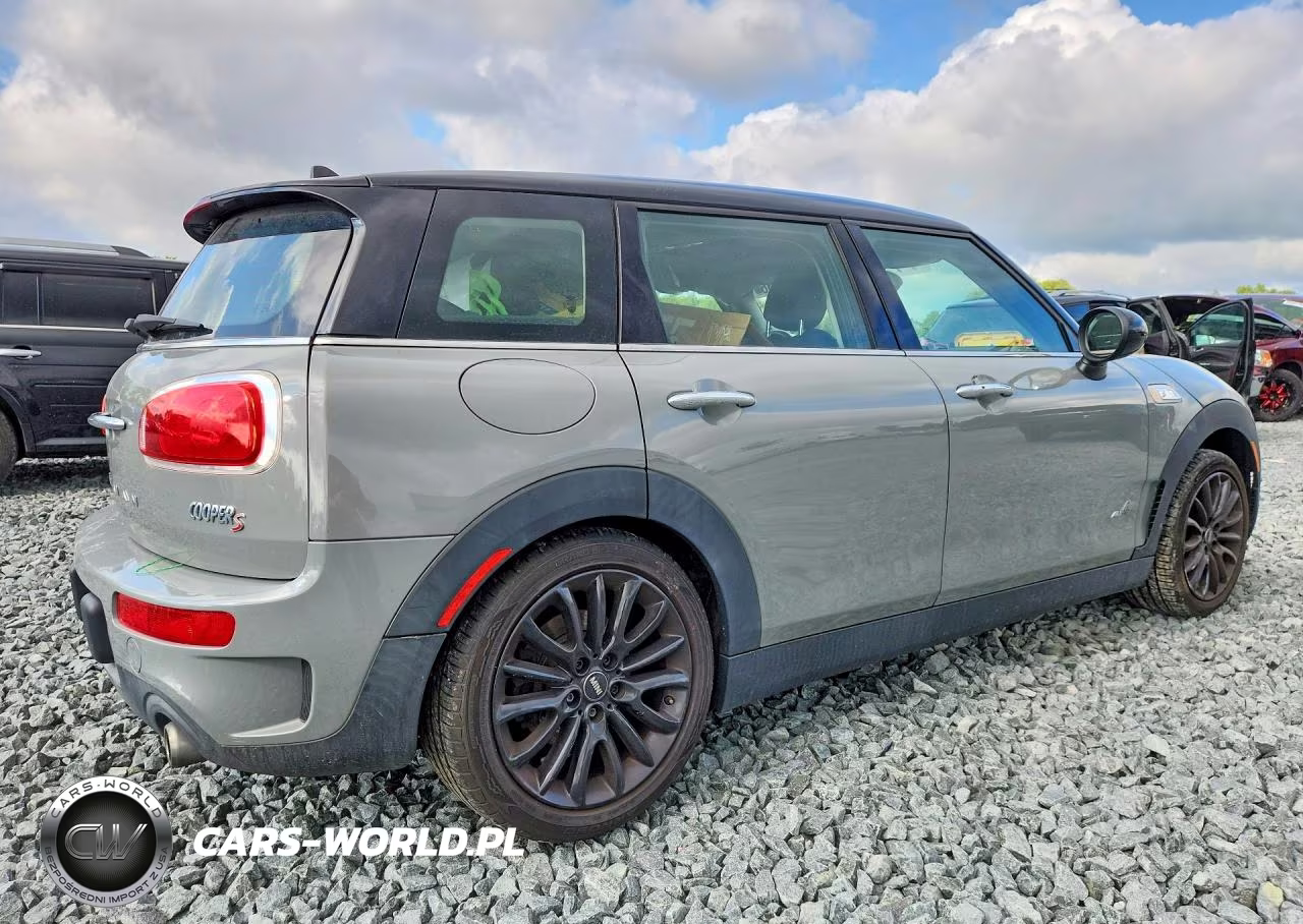 2017 Mini Cooper S Clubman All4 VIN:WMWLU5C35H2E84252 - 3