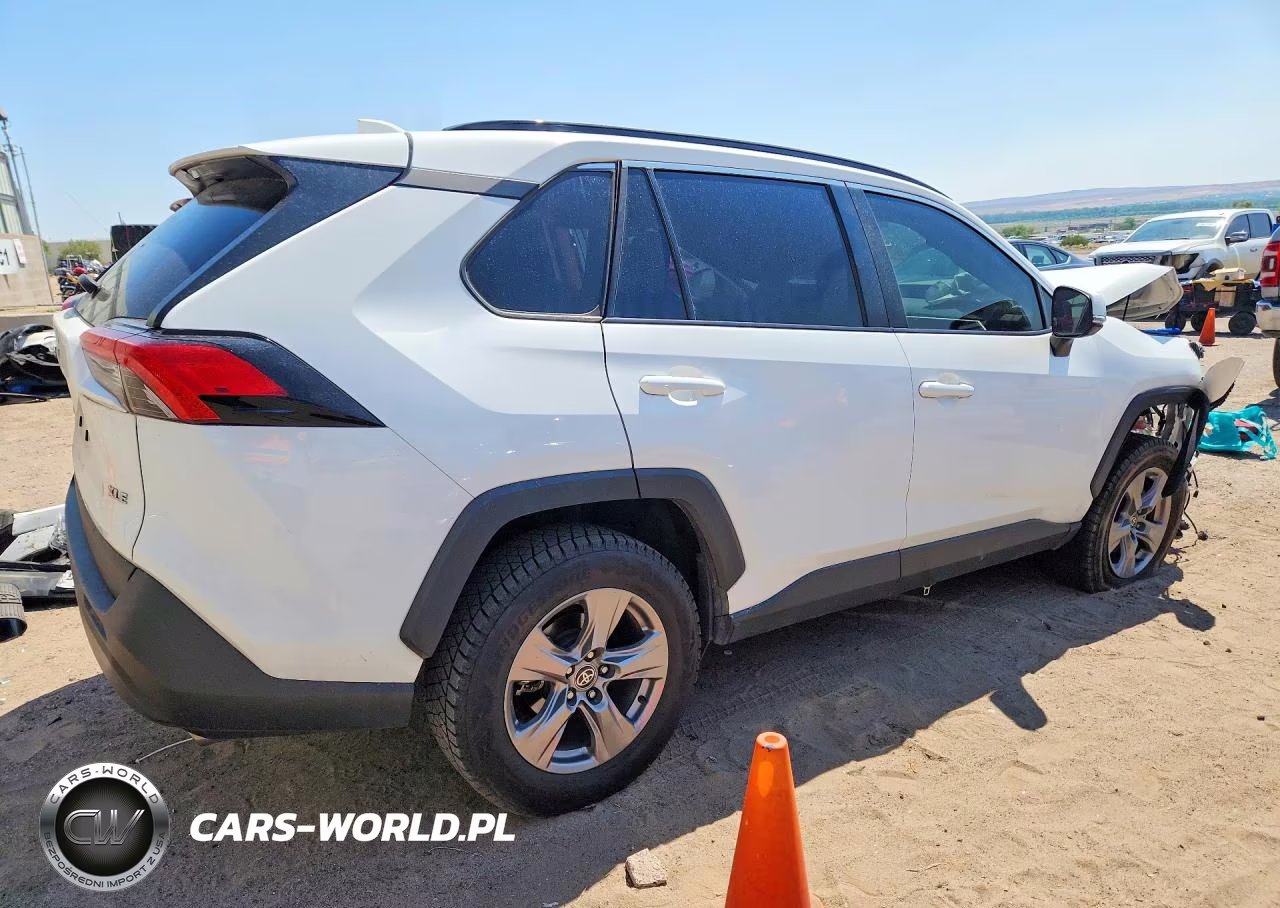 2024 Toyota Rav4 Xle VIN:2T3W1RFV6RW303923 - 3