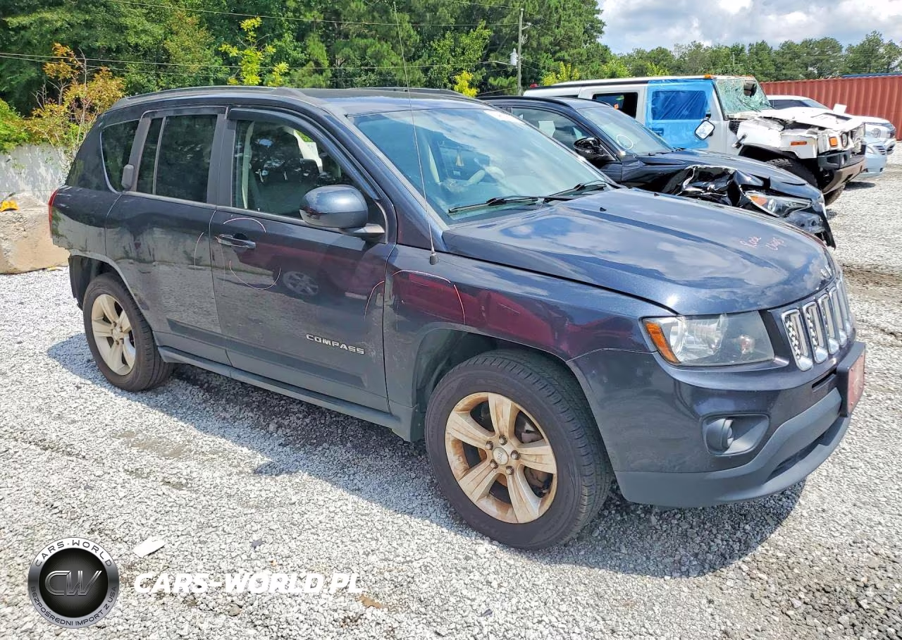 2014 Jeep Compass Latitude VIN:1C4NJDEB3ED689343 - 4