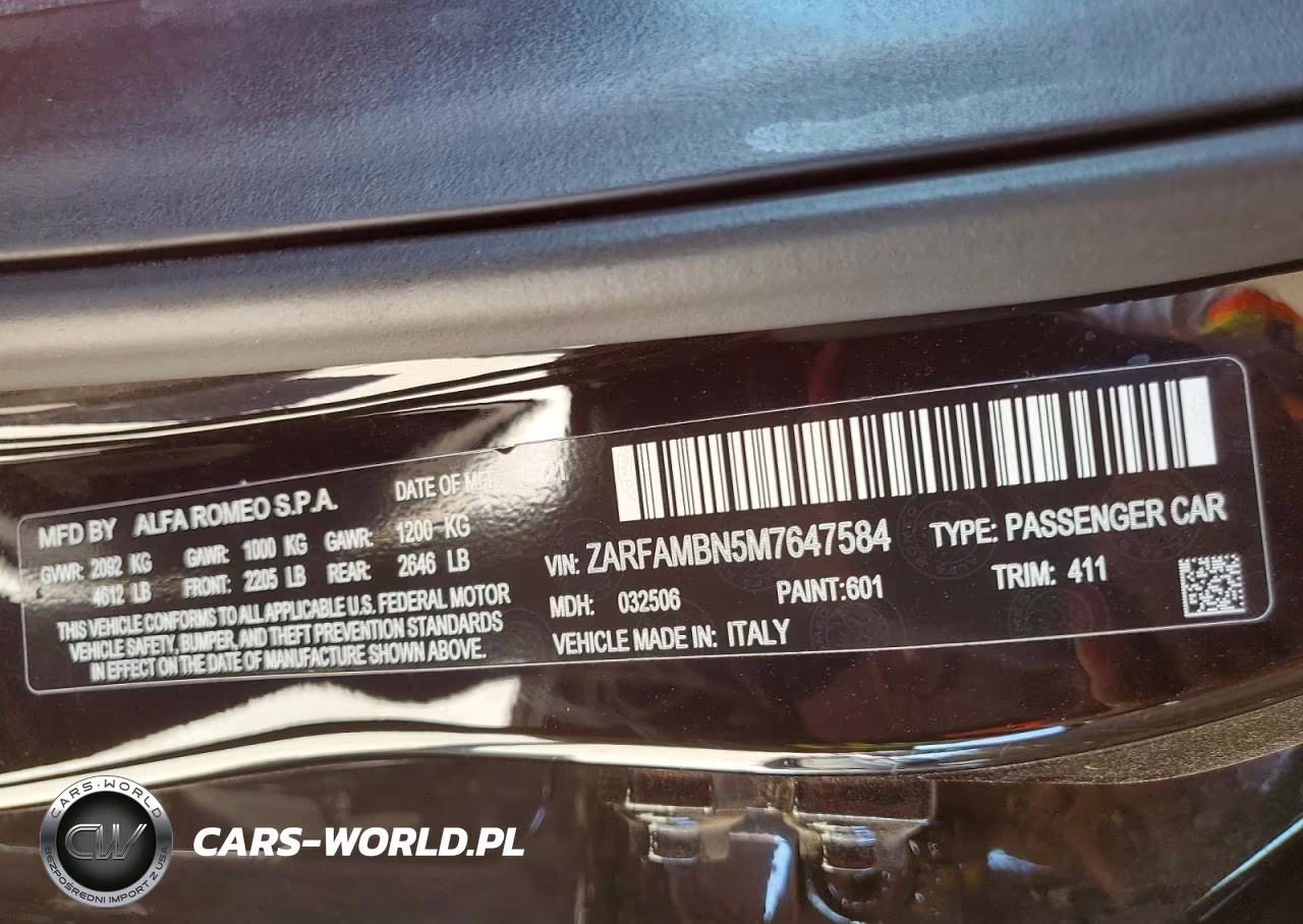 2021 Alfa Romeo Giulia Ti VIN:ZARFAMBN5M7647584 - 12