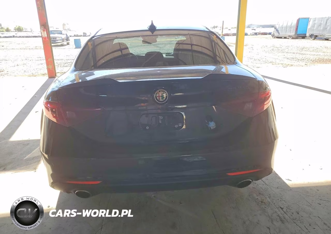 2021 Alfa Romeo Giulia Ti VIN:ZARFAMBN5M7647584 - 6