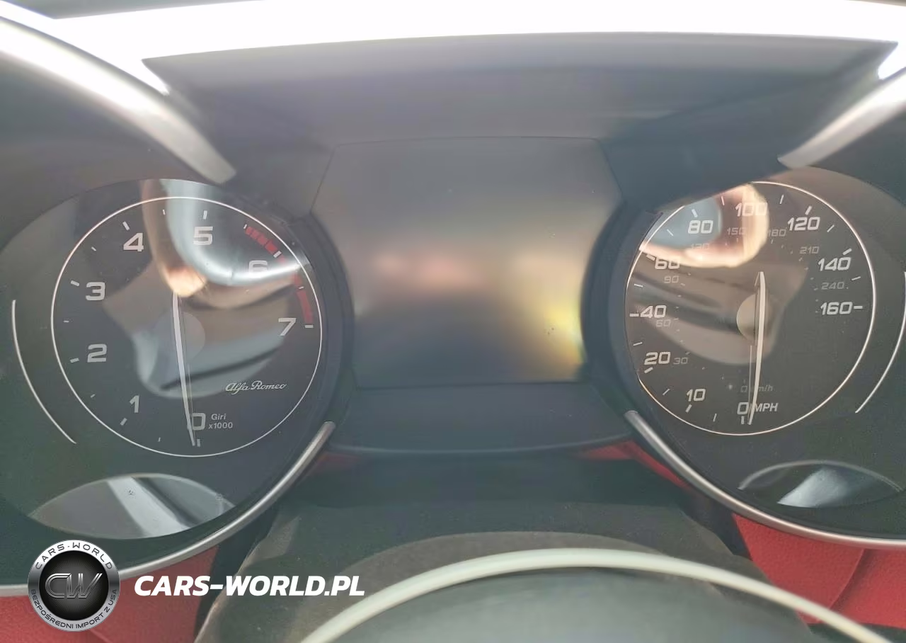 2021 Alfa Romeo Giulia Ti VIN:ZARFAMBN5M7647584 - 9