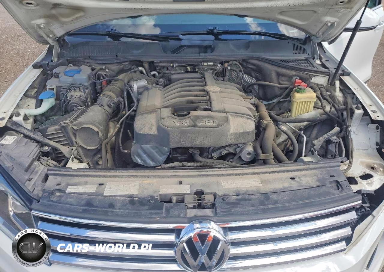 2017 Volkswagen Touareg Wolfsburg VIN:WVGRF7BP1HD006060 - 12