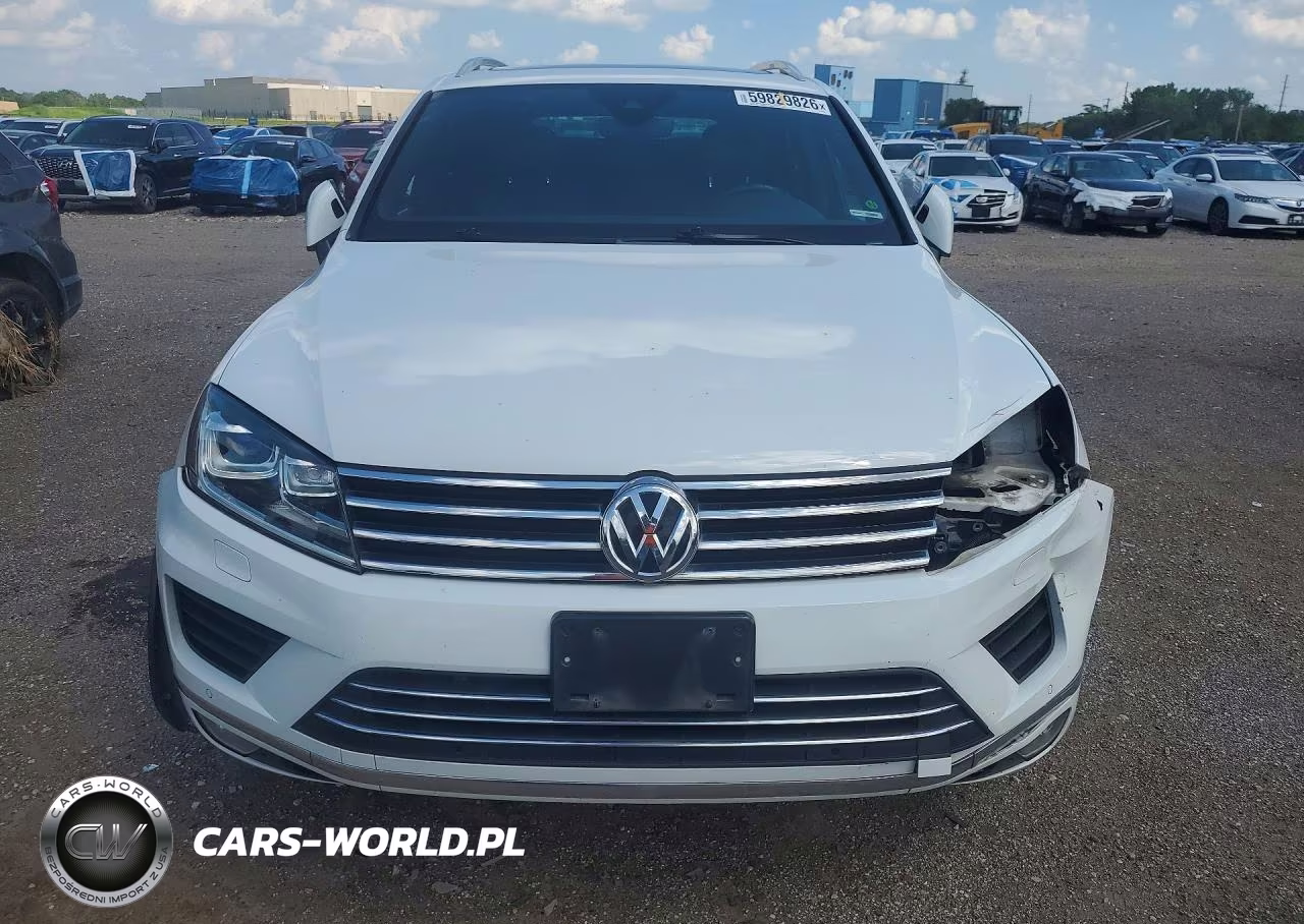 2017 Volkswagen Touareg Wolfsburg VIN:WVGRF7BP1HD006060 - 5