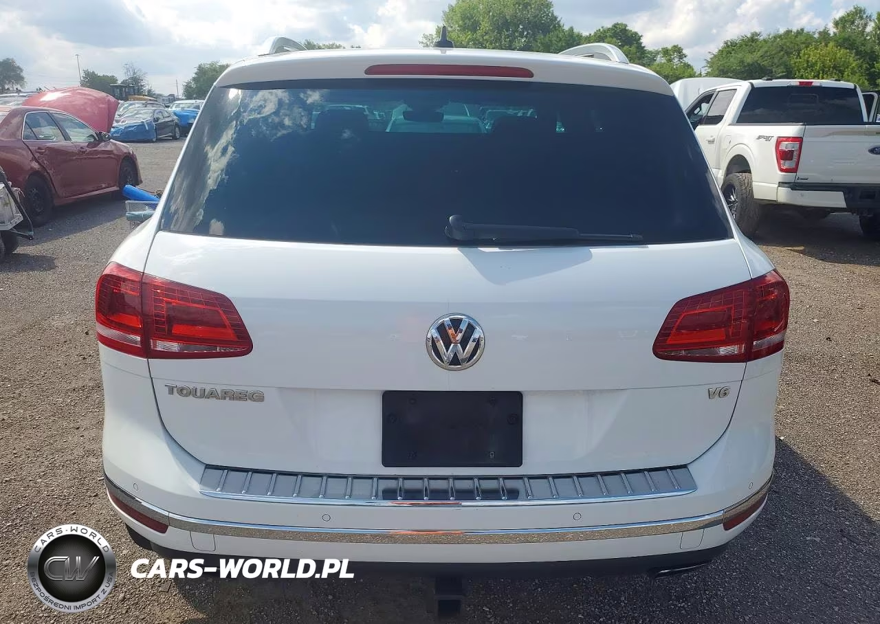 2017 Volkswagen Touareg Wolfsburg VIN:WVGRF7BP1HD006060 - 6