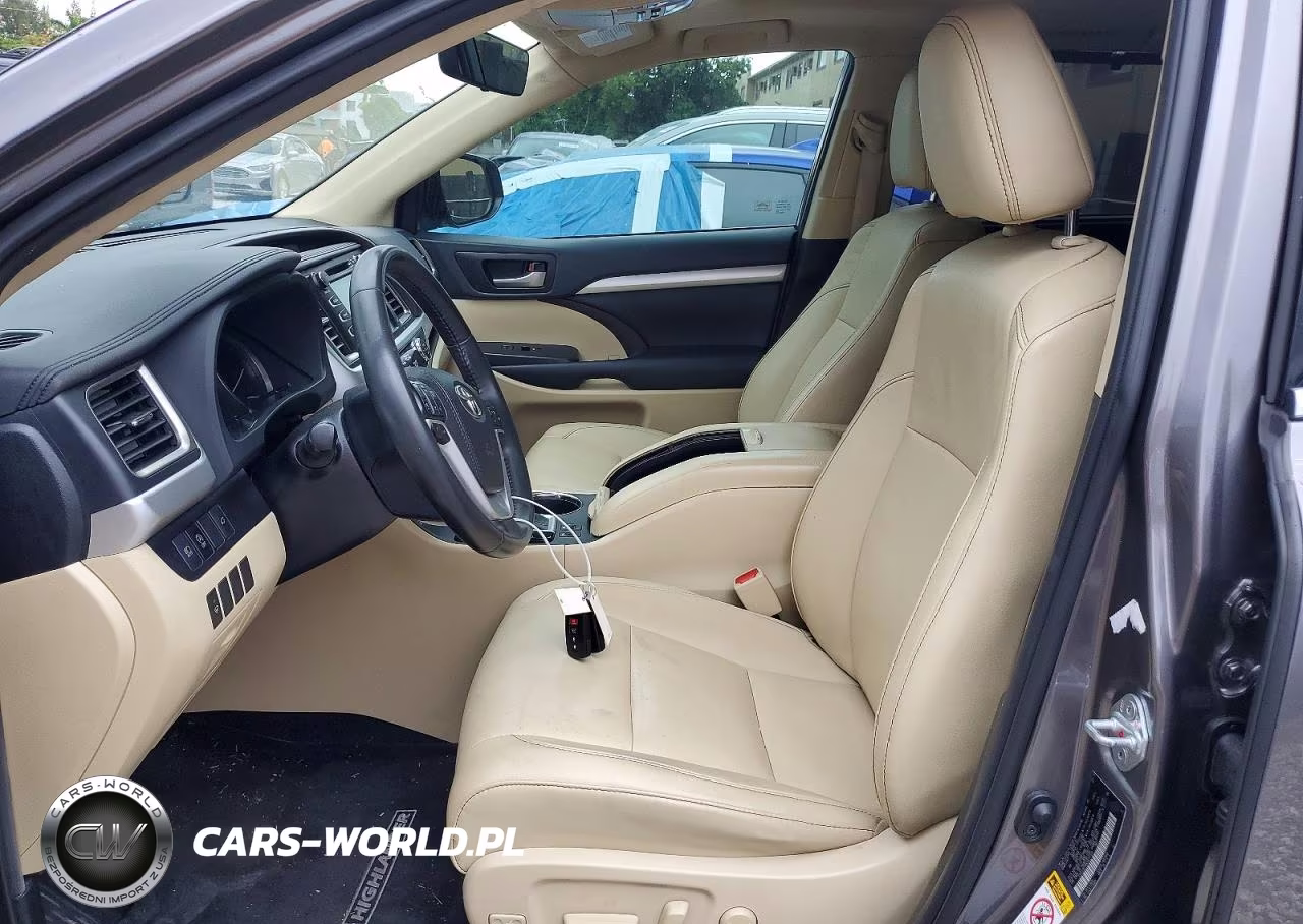 2019 Toyota Highlander Xle VIN:5TDJZRFH5KS617129 - 7